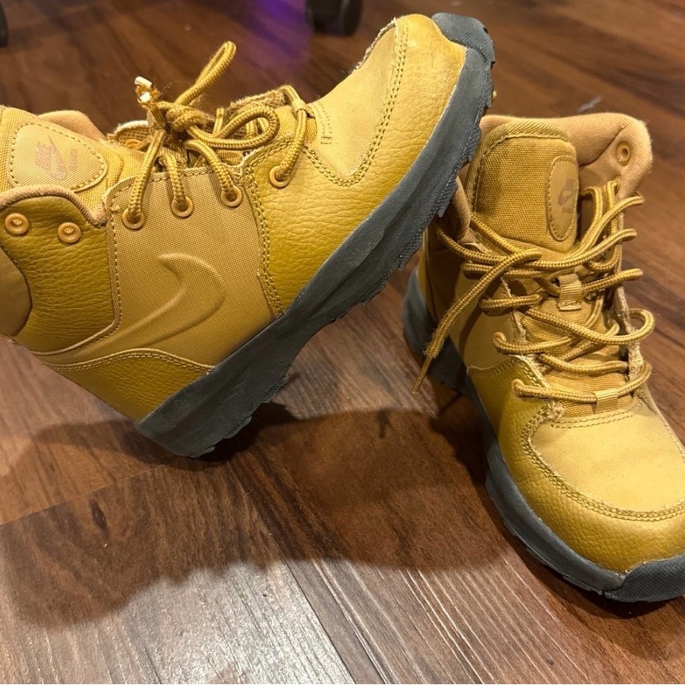 Nike Manoa Boots 2Y